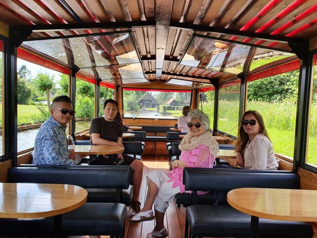 passagiers rondvaart giethoorn